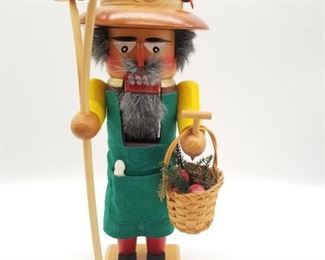 STEINBACH GARDENER NUTCRACKER