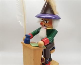 STEINBACH WRITER NUTCRACKER