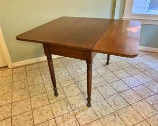 $350 - Vintage drop leaf table