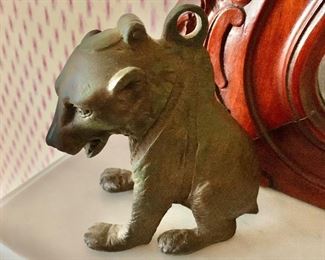 $20 - Hard resin bear
