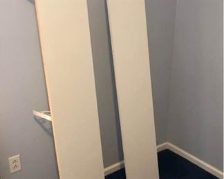 2 Decorative Shelves