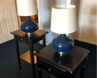 2 Complementary Nightstands