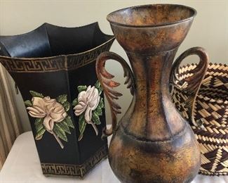 Sarried Painted Umbrella Basket