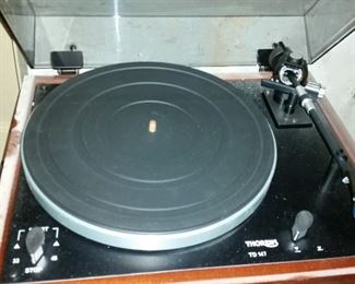Thorens td 147