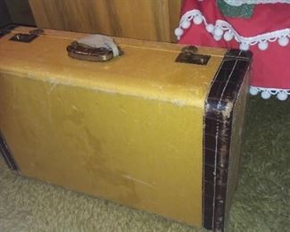 Vintage suit case 