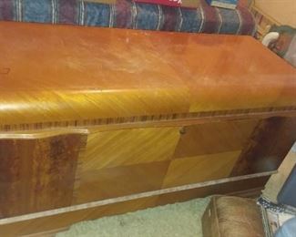 Lane cedar chest 