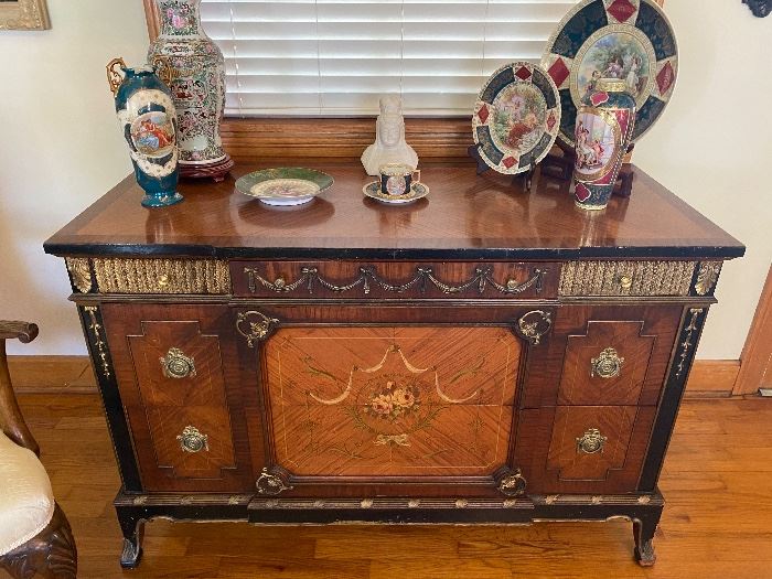 Very Nice Lawrenceburg Estate Sale starts on 10/30/2020