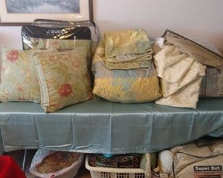 comforter sets, pillows, cushions