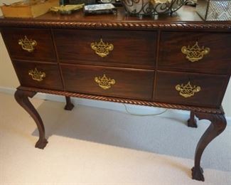 Chippendale Style Mahogany 6 Draw Chest 