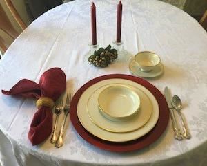 Lenox china   set of 12     Ready for holidays