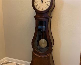Howard Miller Floor/Grandfather clock
Arendal Floor Clock