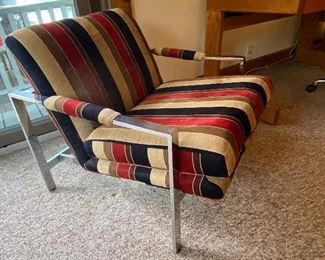CONTEMPORARY CHROME UPHOLSTERED LOUNGE CHAIR