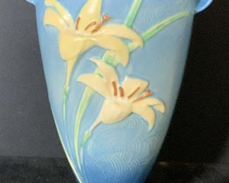 Vintage ROSEVILLE Ceramic Zephyr Lily Floor Vase