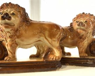 Pair Vintage STAFFORDSHIRE Style Porcelain Lions