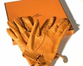 HERMÈS PARIS Orange Lambskin Gloves, Original Box