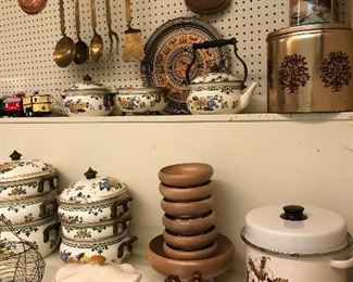 Lot of great kitchen items!!