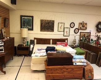 MCM King Size Bedroom Set, Pictures and more