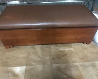 Amalio Russo Bedroom Set (Bed, 2 Nightstands, Dresser)