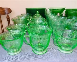 Green depression glass Georgian Lovebirds 