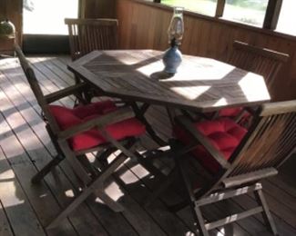 teakwood table w/ 4 chairs