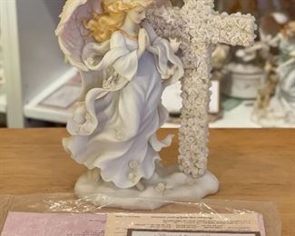 Seraphim Teresa Easter Prayer Angel Sculpture	8x6.5x3.5in	HxWxD
