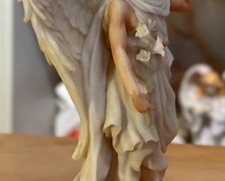 Seraphim Gabriel Celestial Messenger Angel Sculpture	7.5x5x3in	HxWxD
