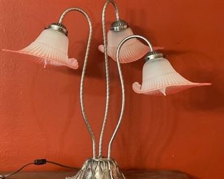 3 Head Pond Lily lamp Modern Production	22x24x20in	HxWxD
