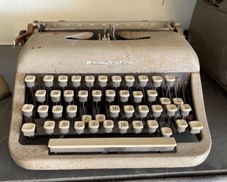 Remington Rem-Riter Typewriter		
