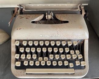 Remington Rem-Riter Typewriter		
