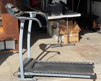 Costway Folding Treadmill SP35309		

