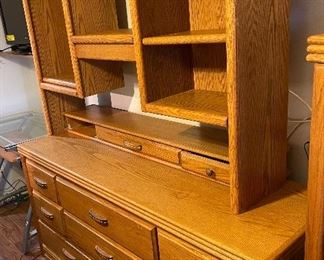 Oak dresser w/ Shelf	73x67x20in	HxWxD

