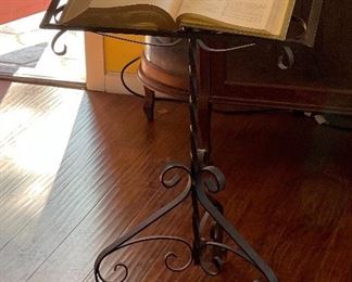 Wrought Iron Bible Stand	35x23x15in	HxWxD

