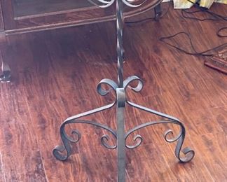 Wrought Iron Bible Stand	35x23x15in	HxWxD
