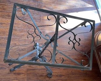 Wrought Iron Bible Stand	35x23x15in	HxWxD
