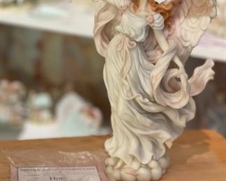 Seraphim Classics Hope Light in the Distance Angel Sculpture 12x8x6in HxWxD