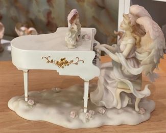 Seraphim Angelica Heavenly Serenade Angel Sculpture 6.5x9.5x5.5 HxWxD