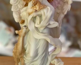 Seraphim Lillian Nurturing Life Angel Sculpture	8x5x4in	HxWxD
