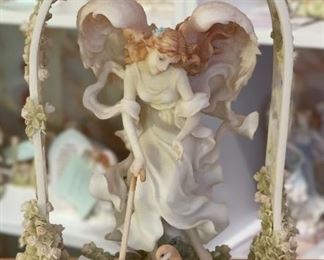 Seraphim Allison Silver Lining w/ Garden Trellis 10x7x4in HxWxD