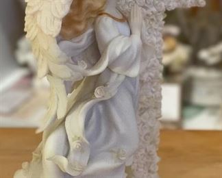 Seraphim Teresa Easter Prayer Angel Sculpture	8x6.5x3.5in	HxWxD
