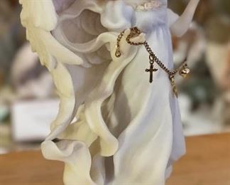 Seraphim Faith Hope Charity Angel Sculpture 8x5x4in HxWxD
