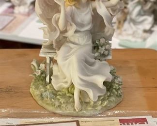 Seraphim Michelle Hope Blooms Angel Sculpture	7x5x5in	HxWxD
