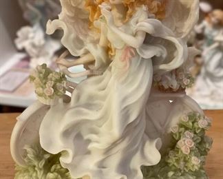 Seraphim Abigail Precious Gift Angel Sculpture 7.5x7x3.5in HxWxD