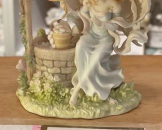 Seraphim Phoebe Hearts Content Angel Sculpture	6.5x6x4.5in	HxWxD
