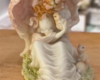 Seraphim Eve Tender Heart Angel Sculpture	4.5x5.5x4.5in	HxWxD
