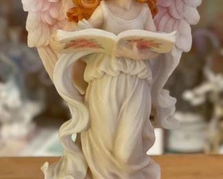 Seraphim Melody Heavens Song Angel Sculpture	7.5x4.5x4in	HxWxD
