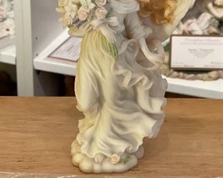 Seraphim Samantha Blessed at Birth Angel Sculpture	7.5x5x4in	HxWxD
