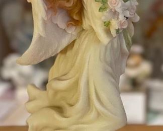 Seraphim Samantha Blessed at Birth Angel Sculpture	7.5x5x4in	HxWxD
