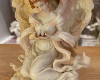 Seraphim Tess Tender One Angel Sculpture	5x4x4in	HxWxD
