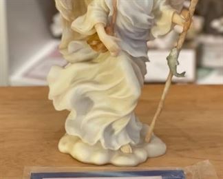 Seraphim Raphael In Heavens Care Angel Sculpture 7.5x5x4.5in HxWxD