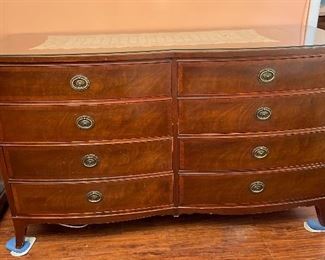 Rway Vintage 8-Drawer Dresser	36x60x21.5in	HxWxD
